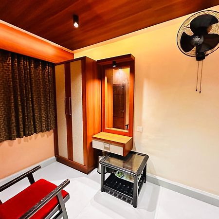 City Palace Hotel Ooty Ngoại thất bức ảnh