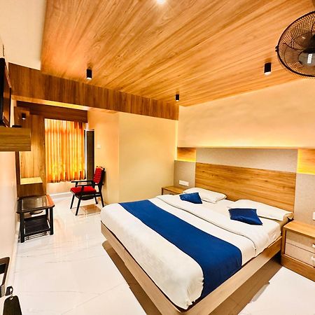 City Palace Hotel Ooty Ngoại thất bức ảnh