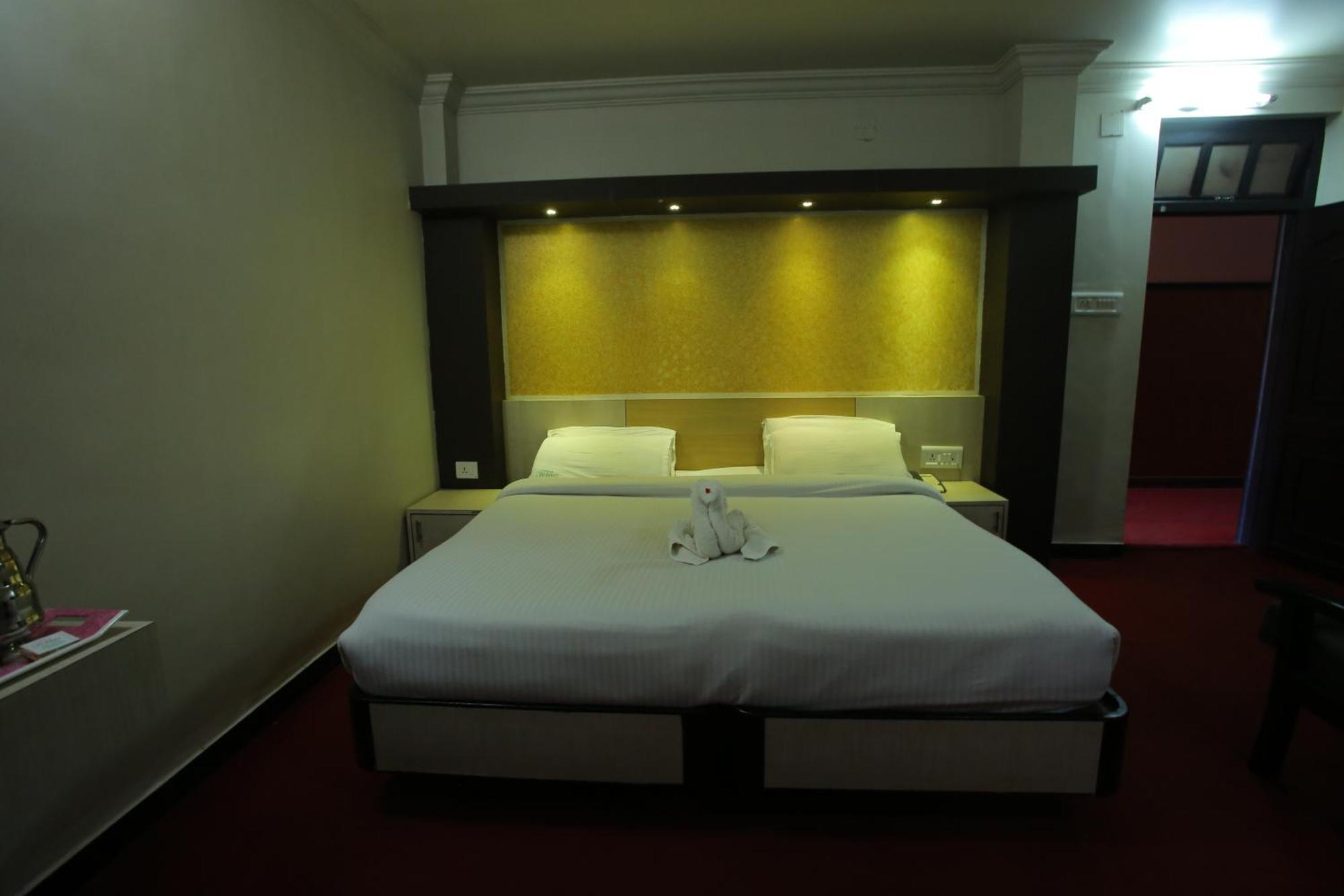City Palace Hotel Ooty Ngoại thất bức ảnh