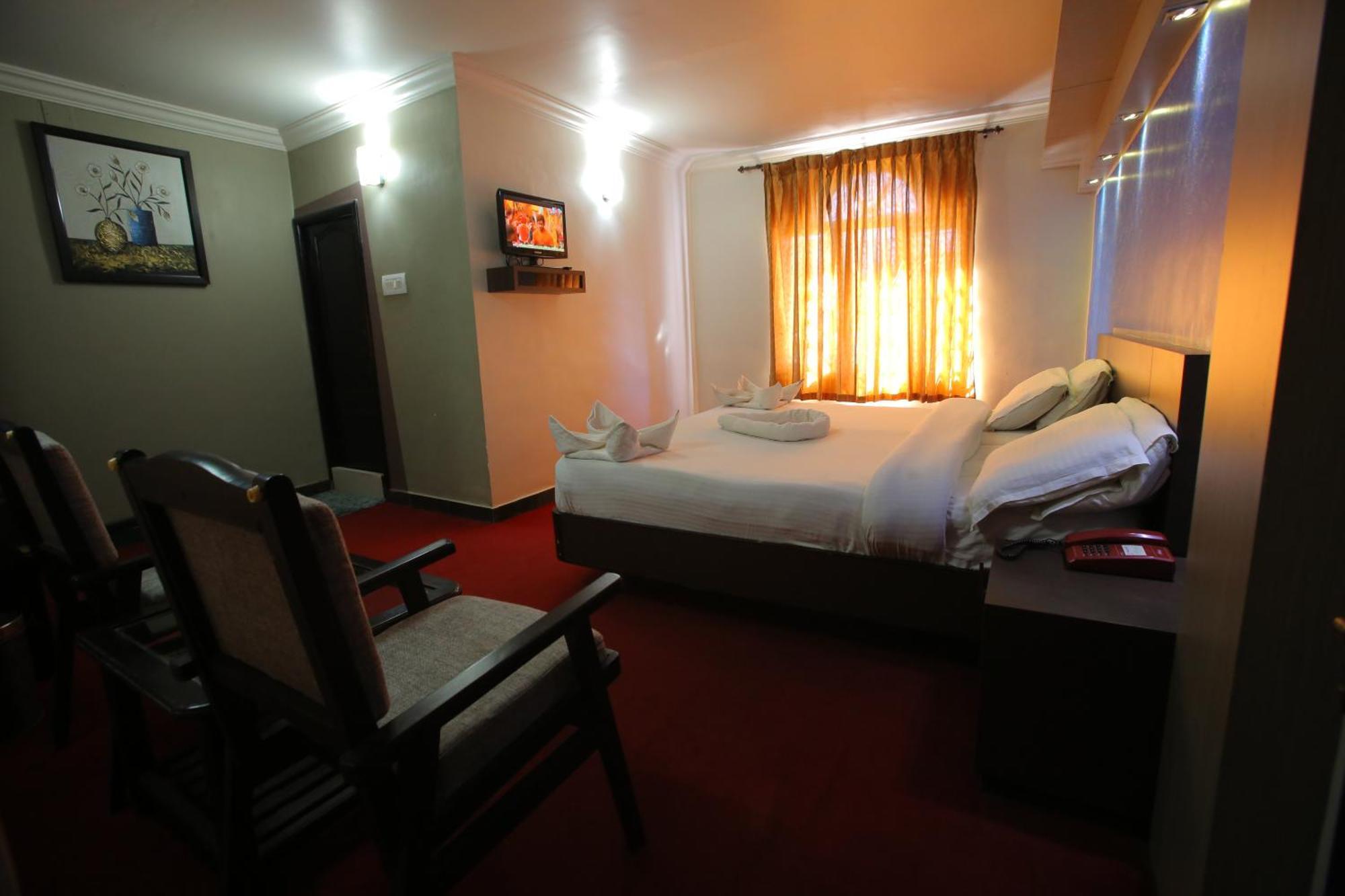 City Palace Hotel Ooty Ngoại thất bức ảnh