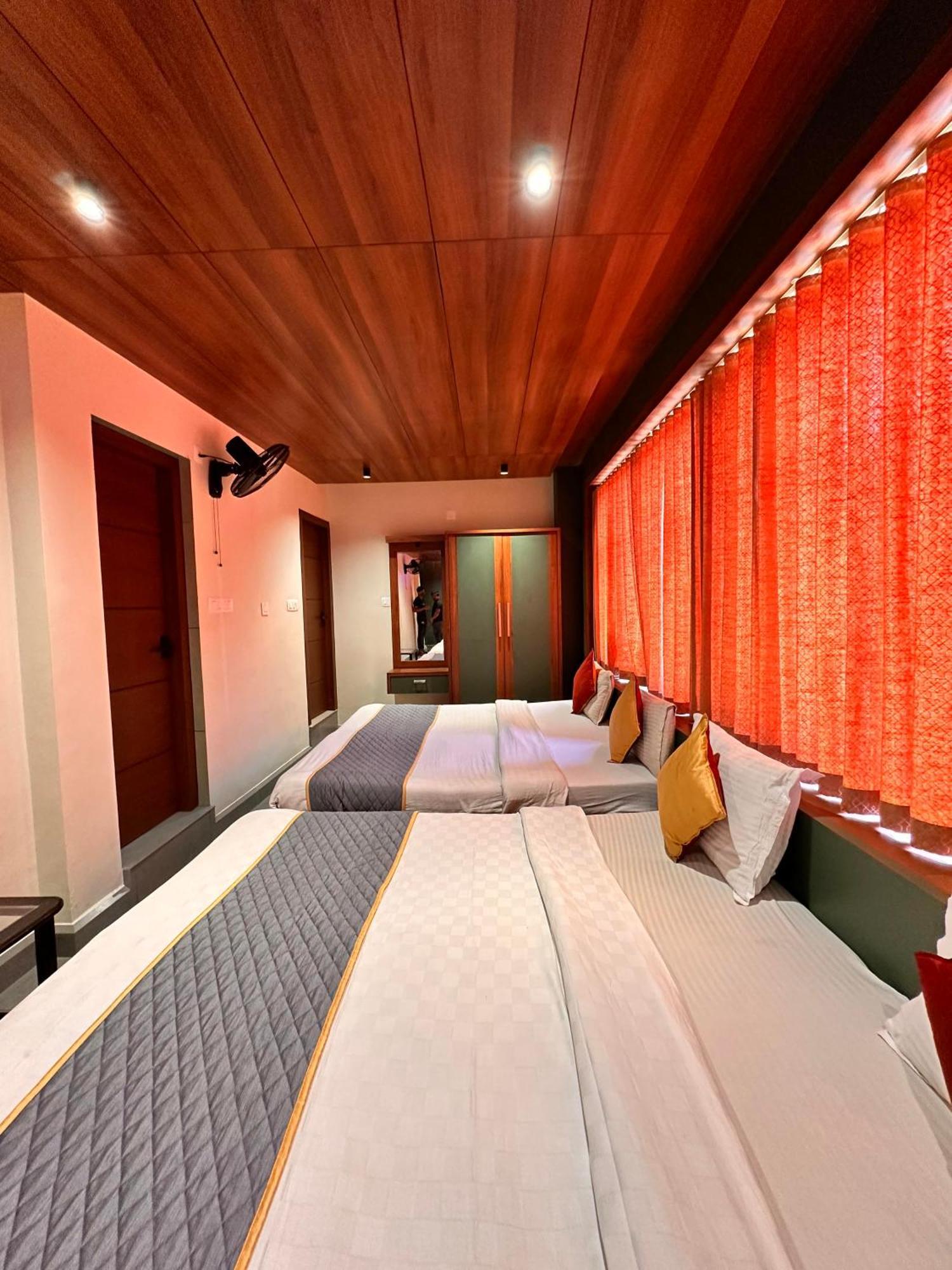 City Palace Hotel Ooty Ngoại thất bức ảnh