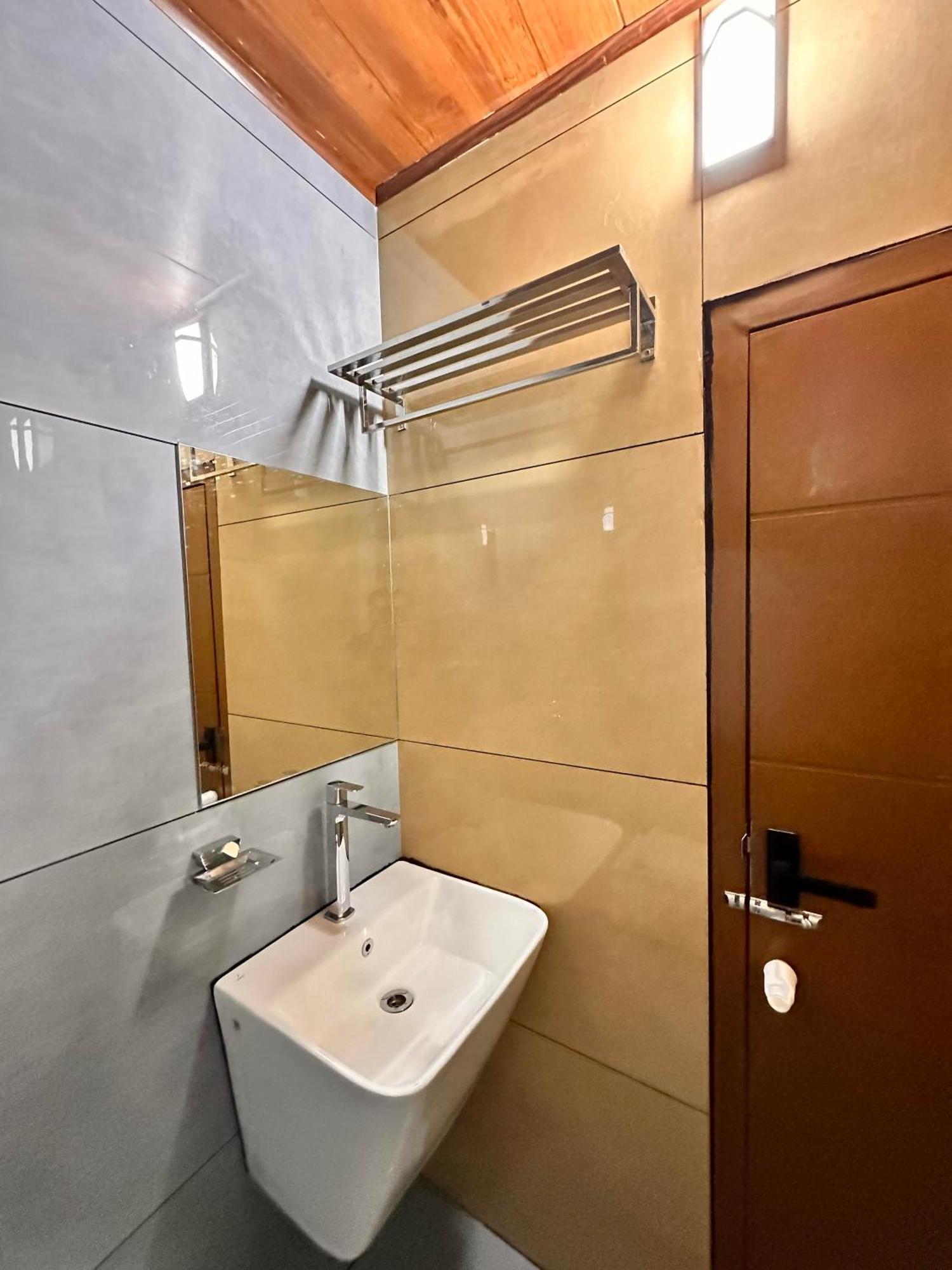 City Palace Hotel Ooty Ngoại thất bức ảnh