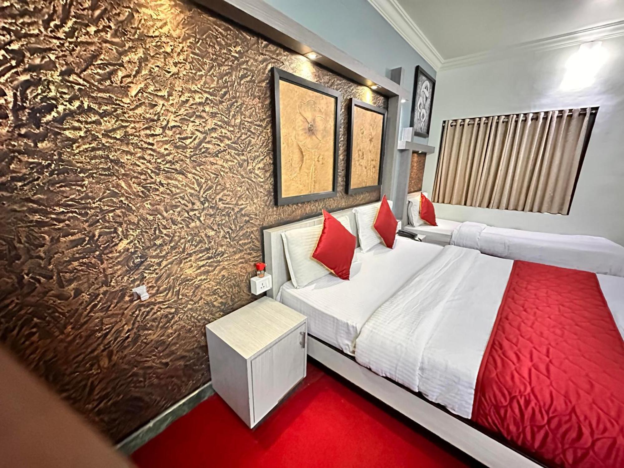 City Palace Hotel Ooty Ngoại thất bức ảnh
