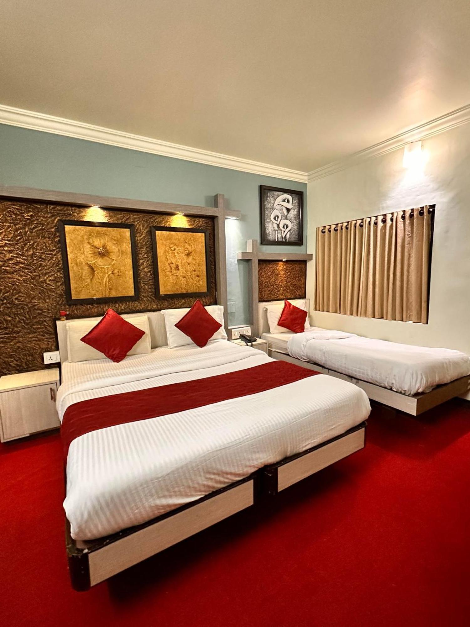City Palace Hotel Ooty Ngoại thất bức ảnh