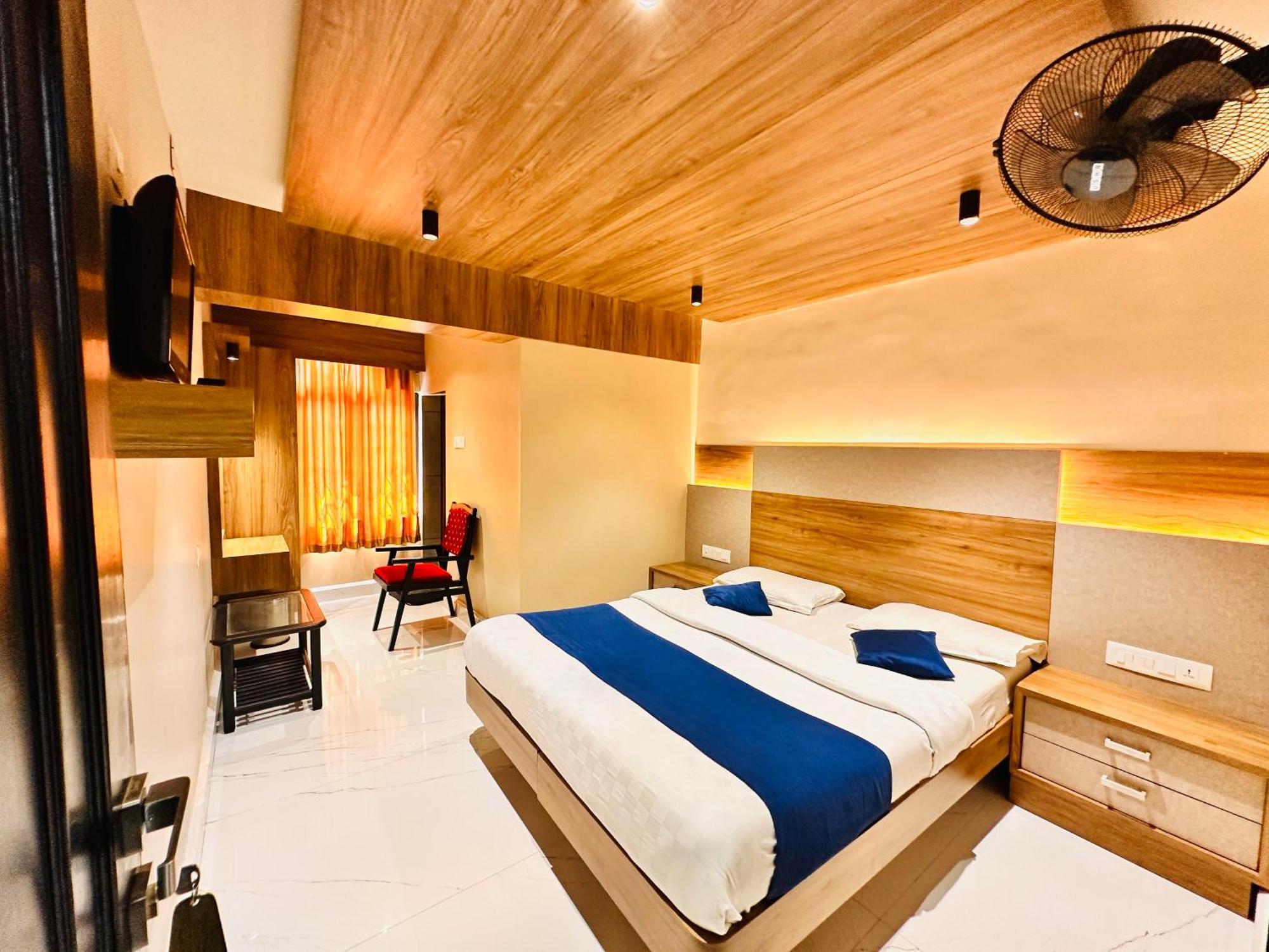 City Palace Hotel Ooty Ngoại thất bức ảnh